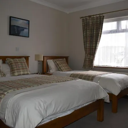 فندق مبيت وإفطار Cois Farraige اهينتش